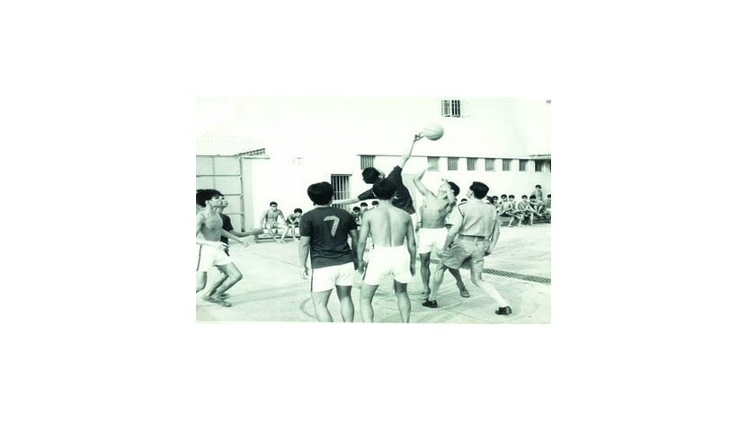 職員與在囚人士進行籃球友誼賽